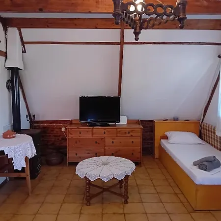 Jeni's 尼亚伊拉克利亚